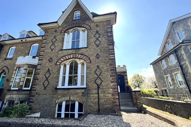 Walmer 6 bed end of terrace house for sale