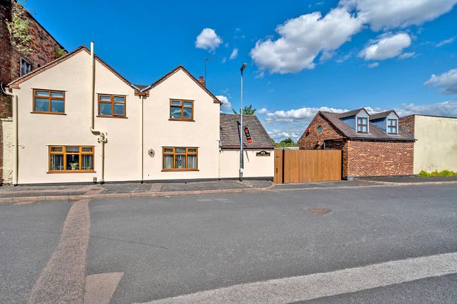 Mill Lane, Rugeley 3 bed detached house for sale