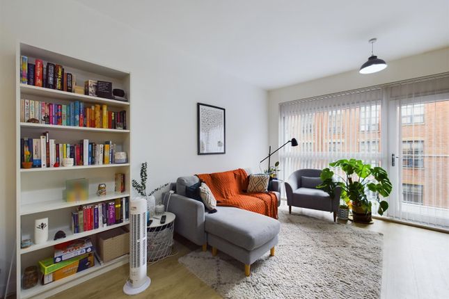 2 bed flat