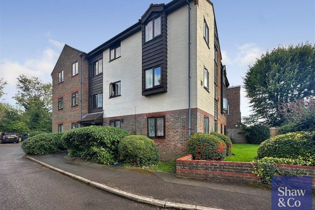 Marchside Close, Hounslow TW5 2 bed flat for sale