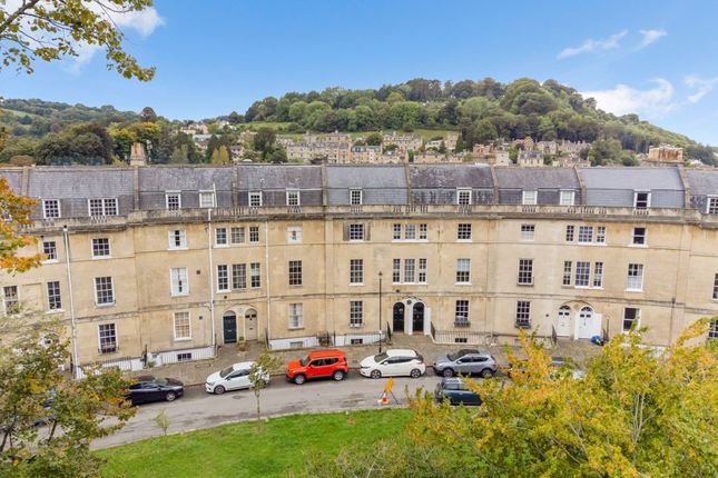 6 bedroom terraced house for sale