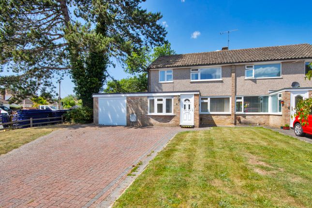 Manor House Gardens, Edenbridge 3 bed semi