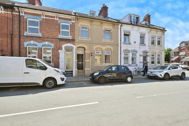 5 bedroom town house for sale