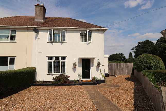 Cripley Road, Farnborough GU14 3 bed semi