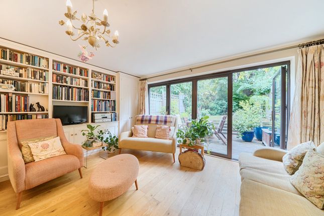Mulberry Close, London 4 bed townhouse for sale
