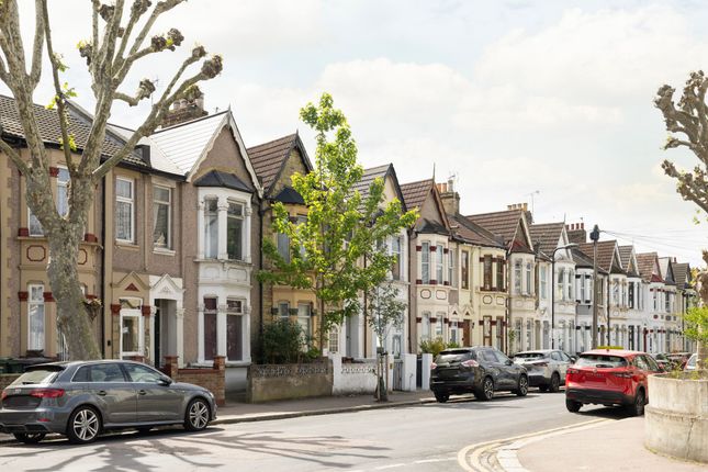 3 bed terraced house