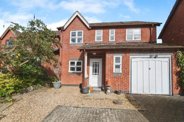 6 bed detached house