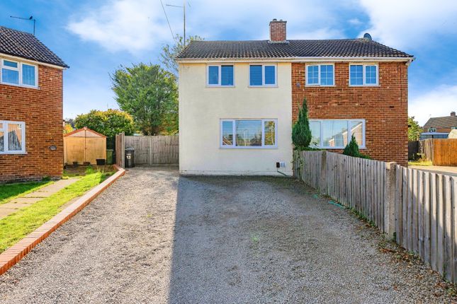 2 bedroom semi-detached house for sale