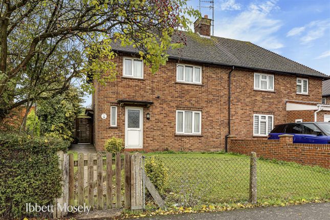 Ockleys Mead, Godstone RH9 3 bed semi