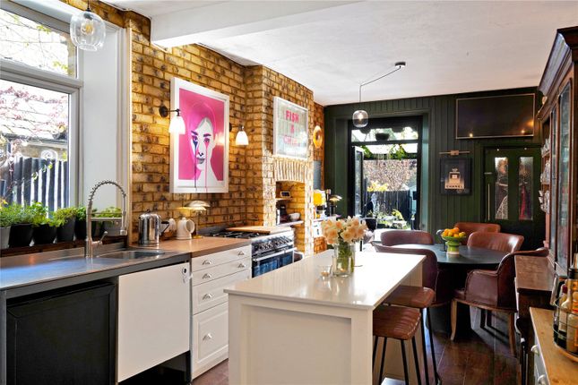 Gillingham Road, Cricklewood, NW2 3 bed terraced house for sale