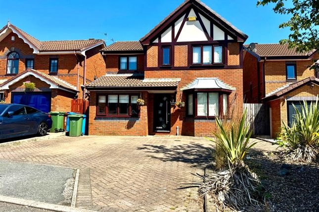 Harrop Fold, Oldham 3 bed detached house for sale