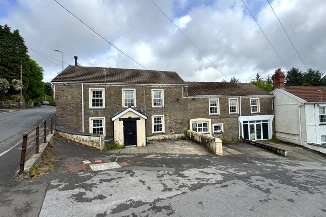 Fountain Road, Llannon, SA14 3 bed detached house for sale