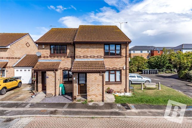 Farley Road, Gravesend, Kent, DA12 1 bed maisonette for sale