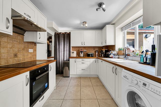 Glenister Road, Chesham, HP5 3 bed semi
