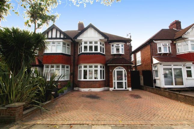 Gloucester Gardens, BARNET EN4 3 bed semi