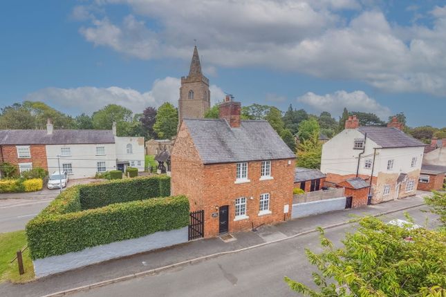 Manor Road, Lutterworth LE17 3 bed detached house for sale