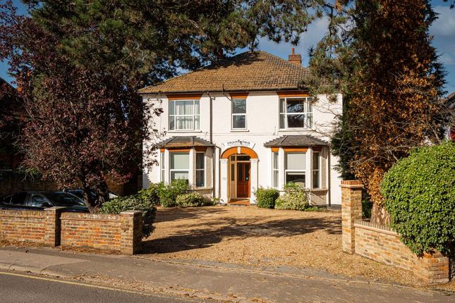 6 bedroom detached house for sale