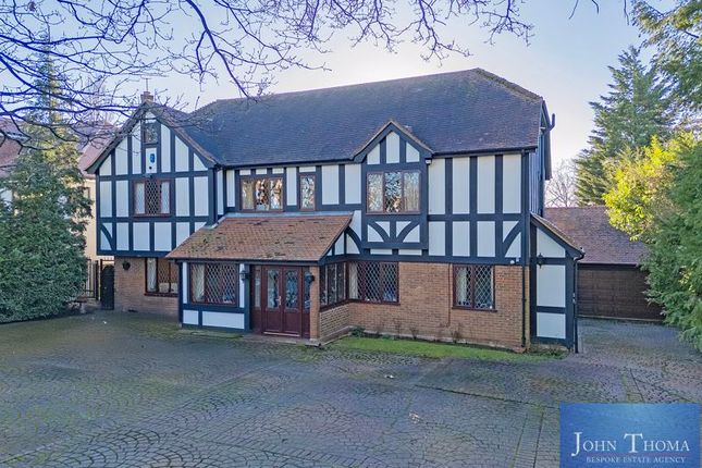 Manor Road, Chigwell IG7 6 bed detached house for sale