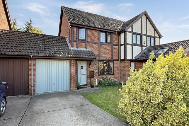 Martingale Close, Cambridge CB4 3 bed semi