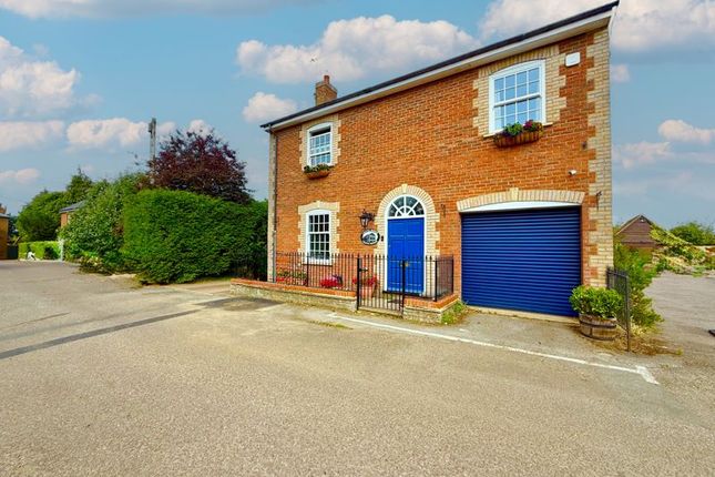 Chapel Square, Stewkley LU7 4 bed detached house for sale