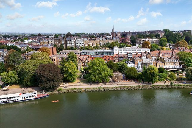 Petersham Road, Richmond, TW10 2 bed apartment for sale