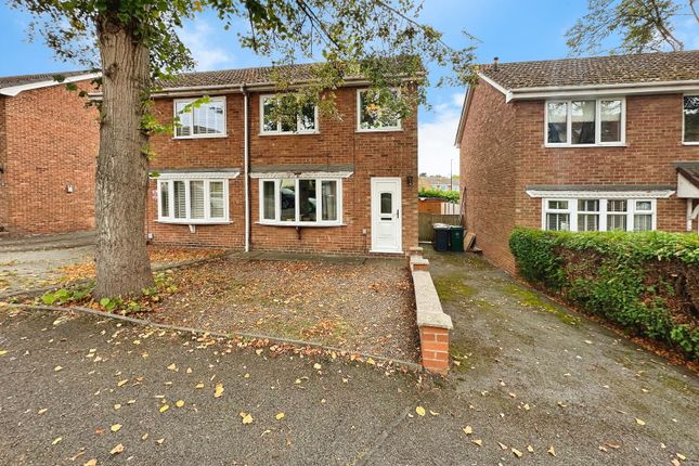 Hastings Road, Swadlincote DE11 3 bed semi