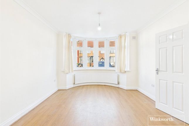 Grosvenor Crescent, London NW9 5 bed terraced house for sale