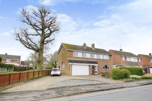 Thames Avenue, Swindon SN25 4 bed detached house for sale