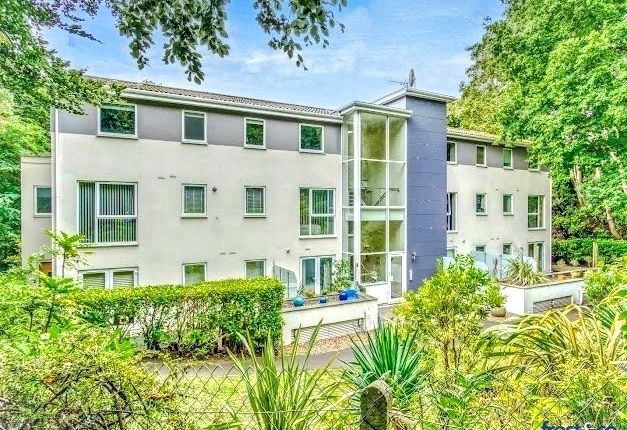 Bournemouth Road, Poole, Dorset, BH14 2 bed apartment for sale