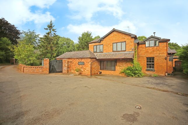 6 bedroom detached house for sale