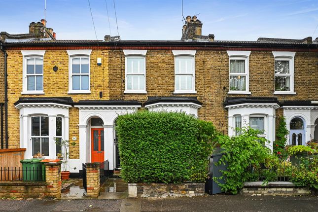 2 bedroom ground floor flat for sale