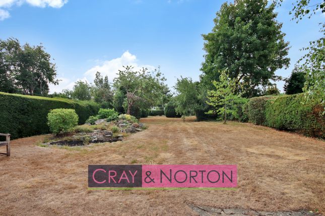 4 bed detached house