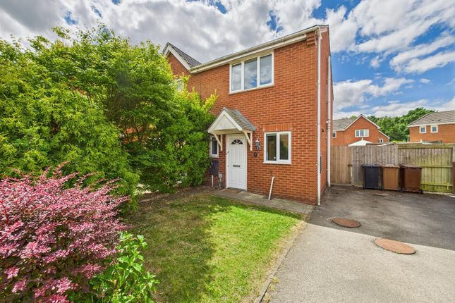 2 bedroom semi-detached house for sale