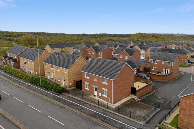 St Ilid's Meadow, Pontyclun CF72 4 bed detached house for sale