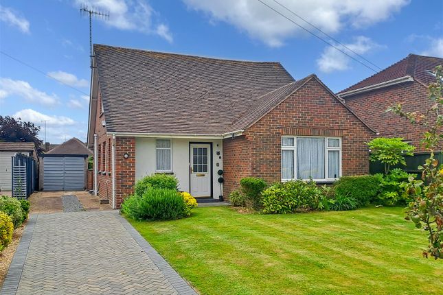 Mill Close, Rustington BN16 3 bed detached bungalow for sale