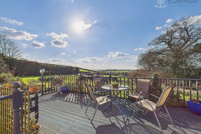 EXETER ROAD, SOUTH MOLTON EX36 5 bed farm house for sale