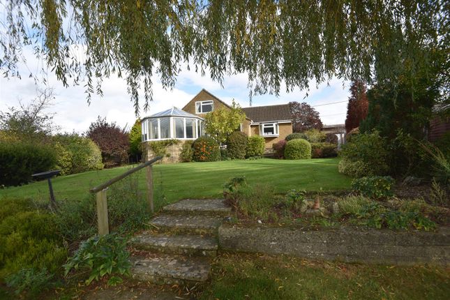 Bath Road, Sturminster Newton 2 bed detached bungalow for sale