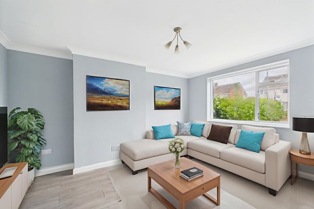 Highfield Road, Leighton Buzzard, LU7 3 bed terraced house for sale