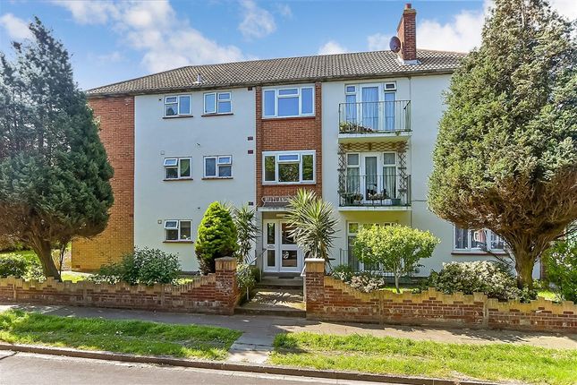 Rutland Avenue, Margate, Kent 2 bed flat for sale