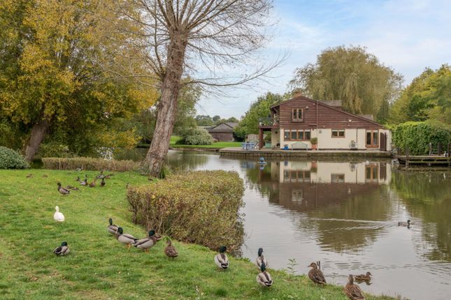 Aylesbury HP17 4 bed detached house for sale