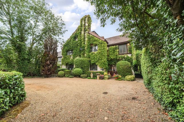 The Avenue, Hatch End, Pinner 6 bed detached house for sale