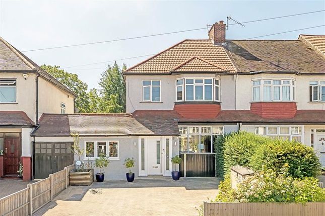 Pitfold Road, London SE12 4 bed end of terrace house for sale