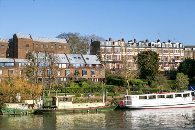 Northumberland Place, Richmond, TW10 4 bed end of terrace house for sale