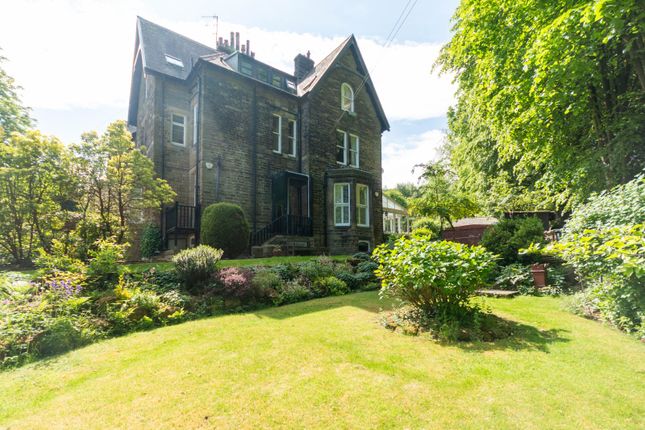 Tarn Villas, Cowpasture Road, Ilkley... 2 bed flat for sale
