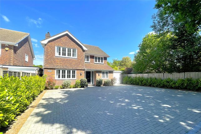 Headley Road, Hampshire GU26 4 bed detached house for sale