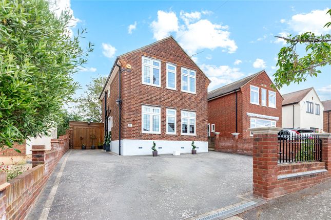 Lime Avenue, Upminster, RM14 3 bed detached house for sale