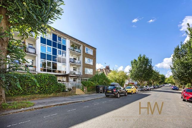 Cornwall Court, Wilbury Avenue, Hove... 1 bed flat for sale