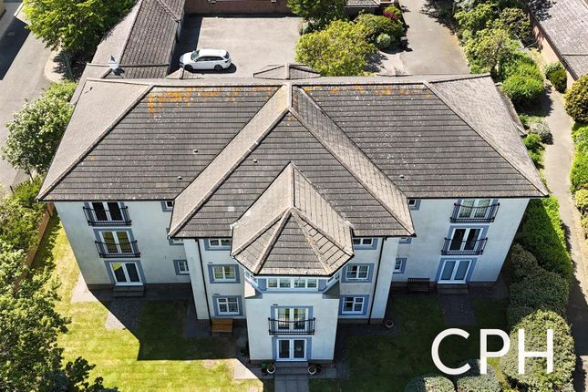 Guards Court, Scarborough 2 bed flat for sale