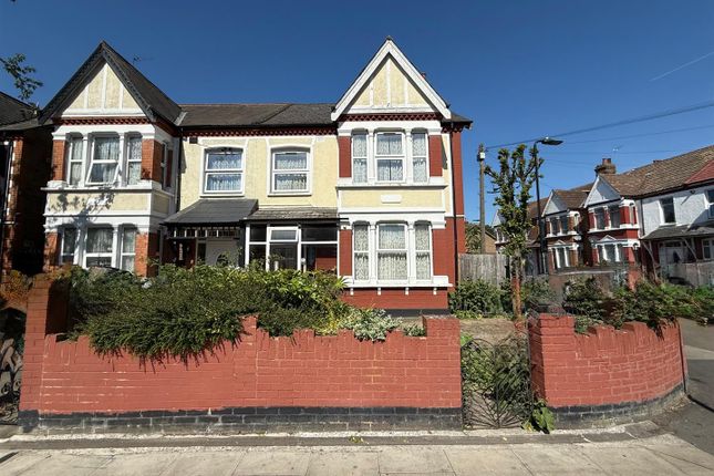5 bedroom semi-detached house for sale