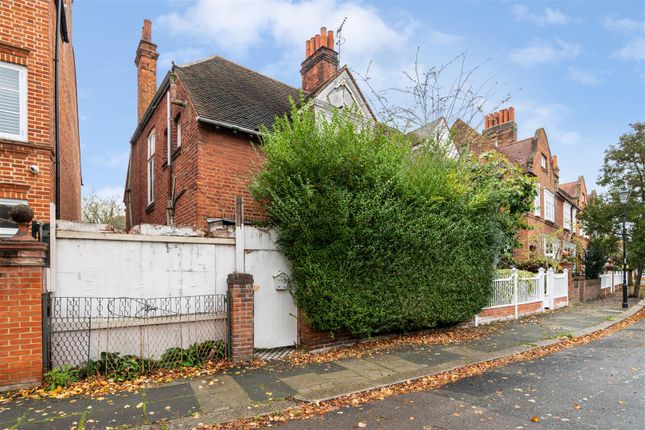 Marlborough Crescent, London, W4 3 bed semi